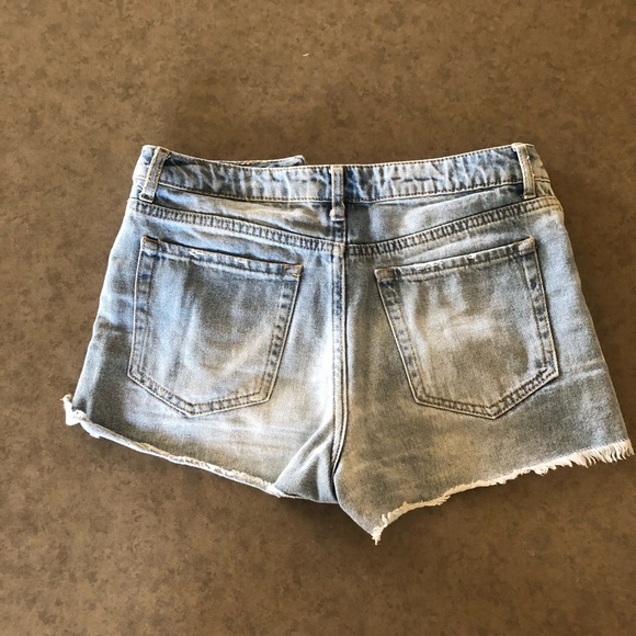 Jean high waisted distressed shorts - Picture 2 of 3